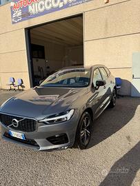 VOLVO XC60 R-DESIGN