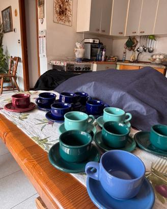 Tazzine colorate + tazza grande in omaggio