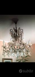 Lampadario con gocce in cristallo