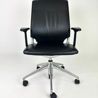 Sedia design Vitra Meda pelle