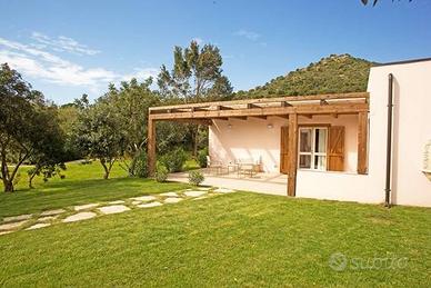 Villetta a schiera di 186 m² con 4 locali a Pula