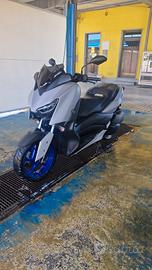 Xmax 300