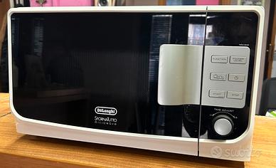 FORNO MICROONDE DELONGHI SFORNATUTTO PARI AL NUOVO