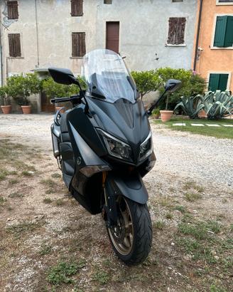TMAX 530 IRONMAX