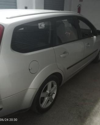 Ford Focus swTDI 1600 90 CV anche per neopatentati
