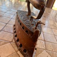 Ferro da stiro antico