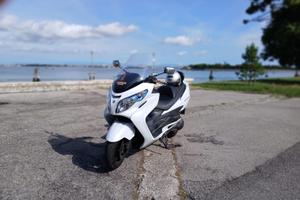 Suzuki Burgman 400 abs