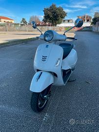 Vespa 300 gts