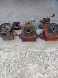 set di antichi  macinini