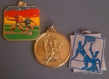 Medaglie sportive: Calcio. Basket, Pallavolo 