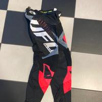 Pantalone e maglia Ufo