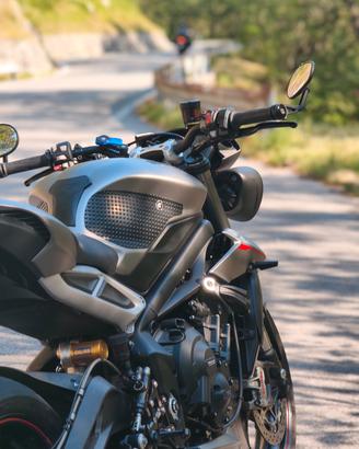 Triumph street RS 765