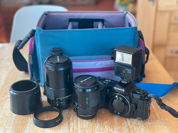 Kit Olympus OM + 2 obiettivi + flash