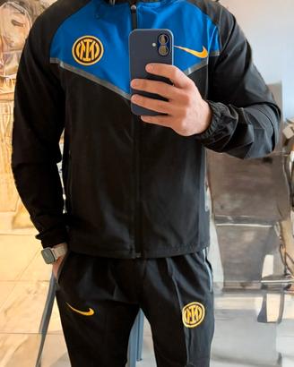 Tuta tech antivento Inter