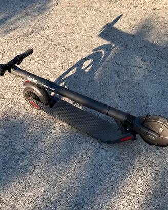Monopattino Ninebot Segway Es2 Doppie Sospensioni