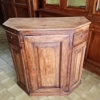 Credenza antica scantonata in abete del '700