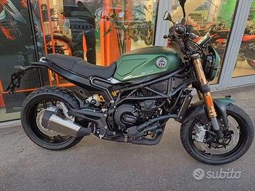 Benelli Leoncino 800