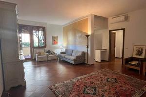 Appartamento di 145 m² con 5 locali a Firenze