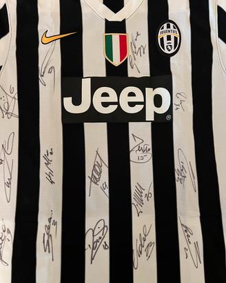Maglia Juventus L stagione 2013/2014 autografata