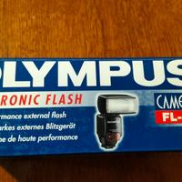 OLYMPUS flash elettronico nuovo