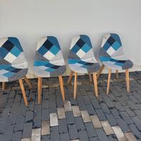 4 sedie e una scrivania salva spazio