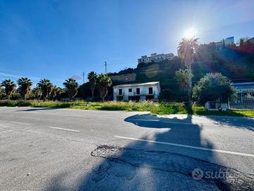 Locale Commerciale - Campofelice di Roccella