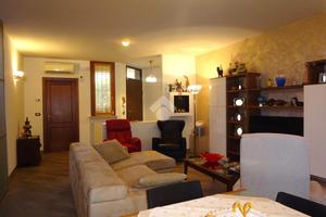 VILLA A SCHIERA D'ANGOLO A FERRARA