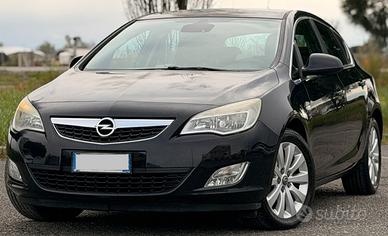 Opel Astra 1.7 CDTI 125CV 5 porte Cosmo