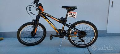 ATALA SKATE BOY 20" 6V ARANCIO FLUO/NERO...
