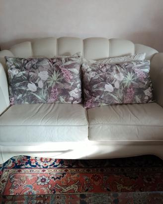 Due Divani in pelle panna 