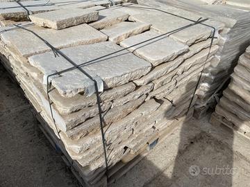 Basole antiche in pietra per interni ed esterni