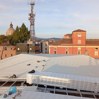 Posatore di facciate continue e fabbro serramenti