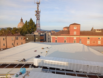 Posatore di facciate continue e fabbro serramenti