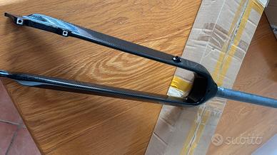 Forcella full carbon 29er