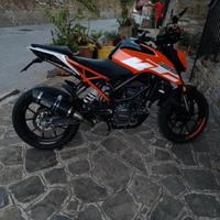KTM Duke 125