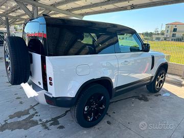 Land Rover Defender 90 SE 3000 v6 200 cv