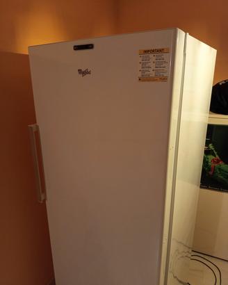 Congelatore verticale Whirlpool