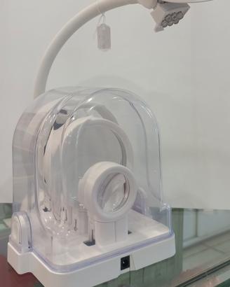 Lampada a LED con lenti d'ingrandimento 
