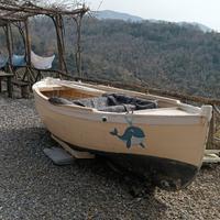 Barca da pesca in legno