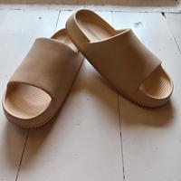 Ciabatte Nike crema donna. No. 40 (26 cm)