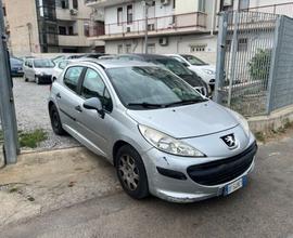 PEUGEOT 207 1.4 HDi 70CV 5p. XT