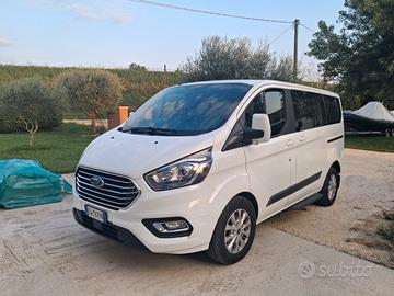 Ford torneo custom  trend  8 posti