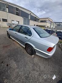 BMW SERIE 3 E36 Berlina