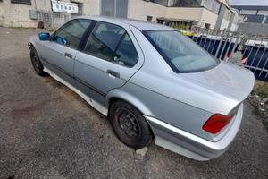 BMW SERIE 3 E36 Berlina