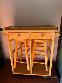 Tavolino richidibile con sgabelli