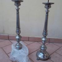 Coppia di grandi candelieri antichi
