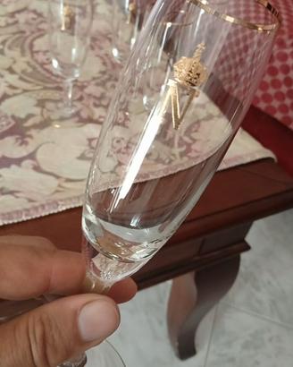 Calici in cristallo e oro