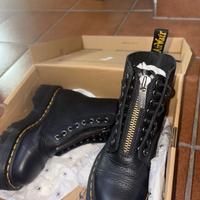 Stivali Dr. Martens in pelle pieno fiore EU40