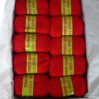 Gomitoli per lavori a maglia ed uncinetto