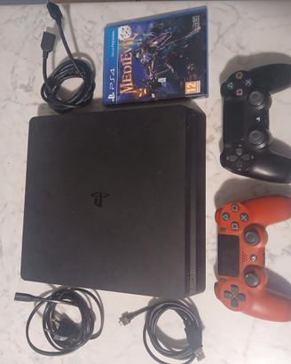 ps4 usata ( prezzo trattabile)